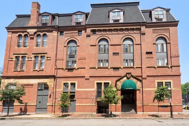 Building Photo - 9 Appleton St