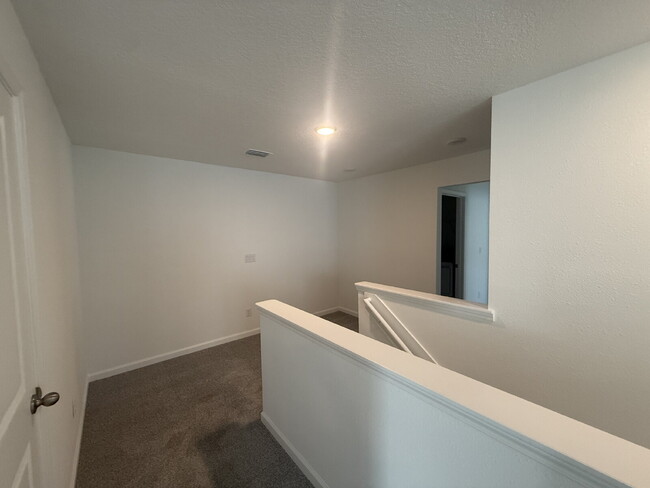 Building Photo - 6850 Rhapsody Rd