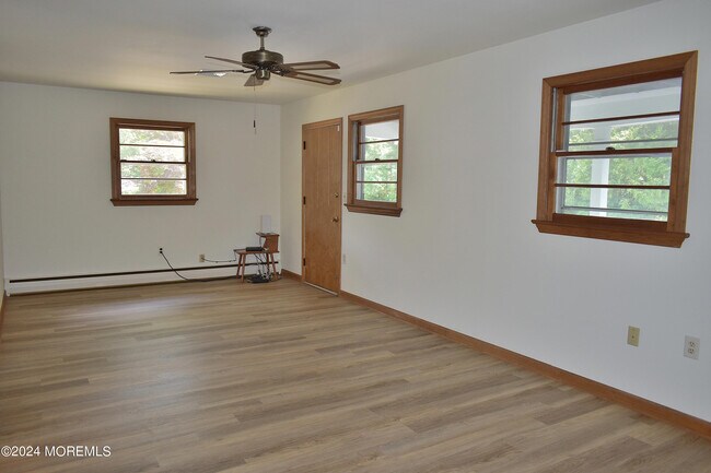 Building Photo - 1160 Deal Rd