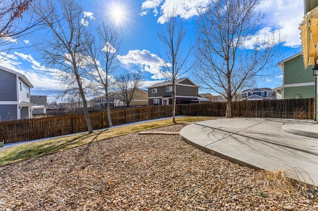 Building Photo - Lovable 3 Bed, 2.5 Bath Single Family Thor...