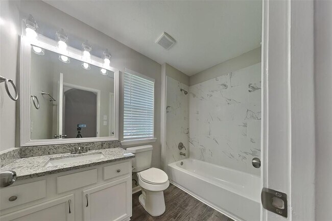 Building Photo - 22447 Stamford Brook Ct