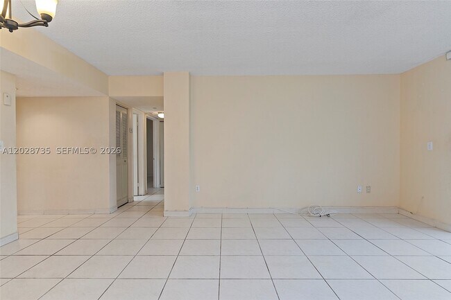 Building Photo - 8760 SW 133rd Ave