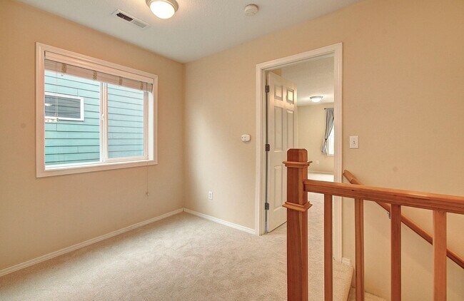Building Photo - Salmon Creek 4 bd 2.5 ba Available Now!