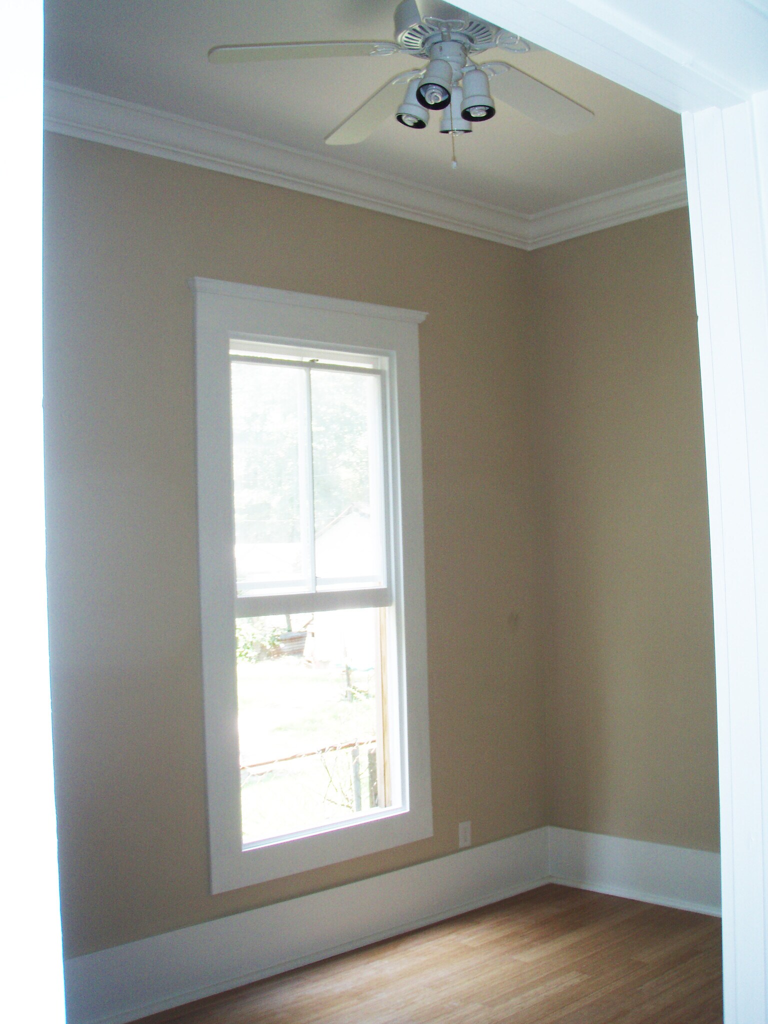 Building Photo - 302 W 40th St