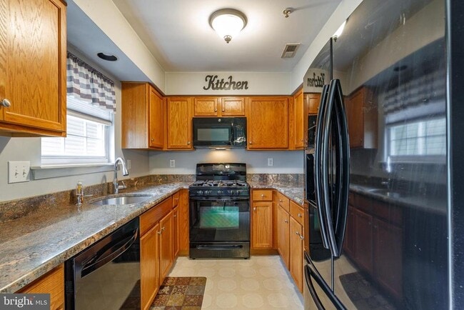 Building Photo - 837 Purple Martin Ct