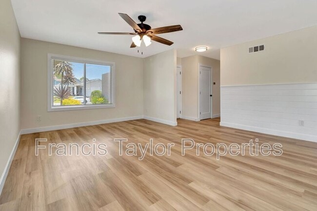 Building Photo - 568 Larchwood Dr