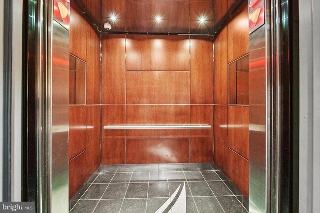 Building Photo - 901 N Penn St