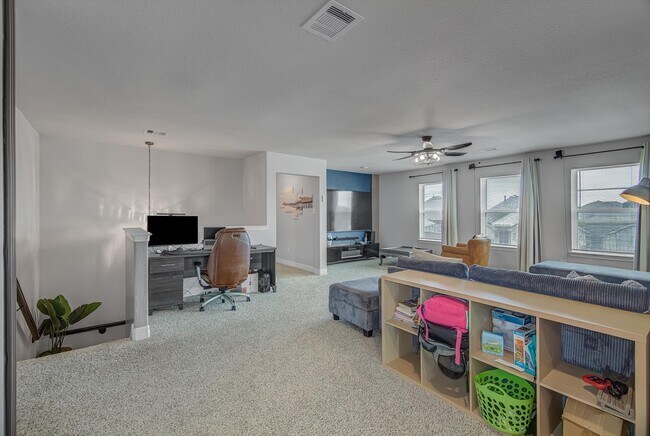 Building Photo - 2319 Gentle Breeze Ln