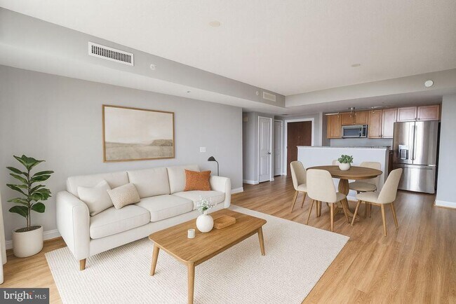 Building Photo - 1020 N Highland St