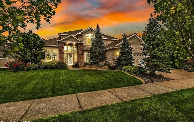 Primary Photo - 2547 Blackberry Loop