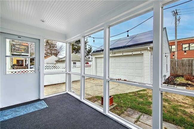 Building Photo - 11 Elmcroft Ave