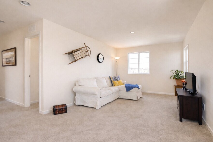 Building Photo - 14018 Pastel Ln