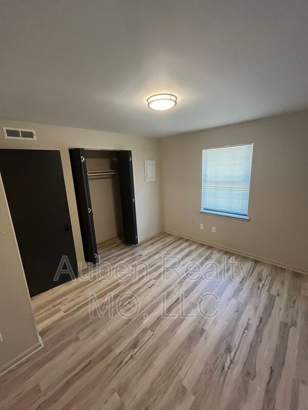 Building Photo - 3306 NW Mill Dr