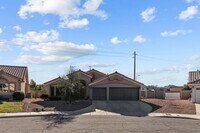 Building Photo - Spacious Single Story, 4 Bedroom "Henderso...