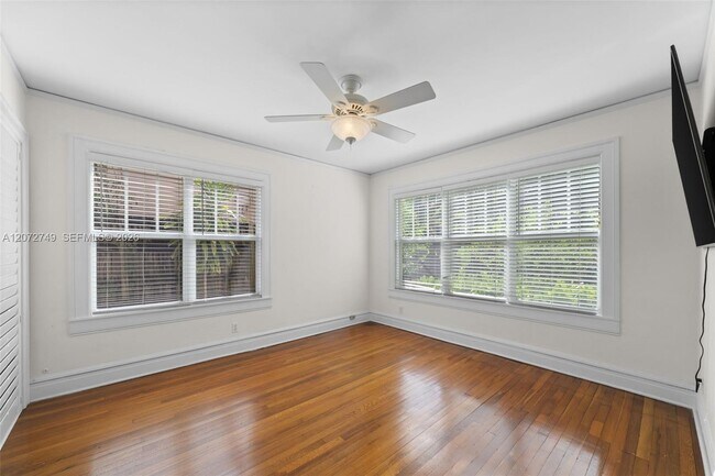 Building Photo - 2521 Inagua Ave