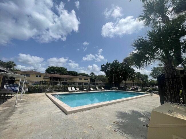 Building Photo - 15699 SW 73rd Cir Terrace