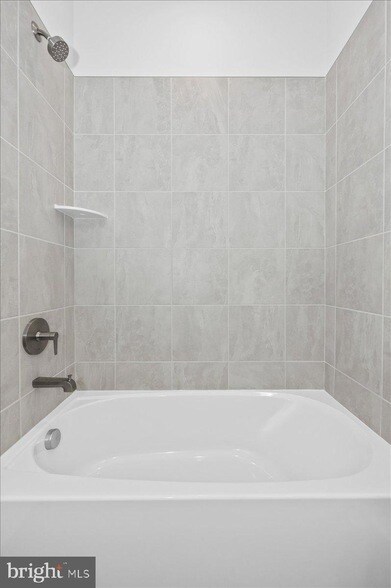 Building Photo - 19822 Habitat Ter