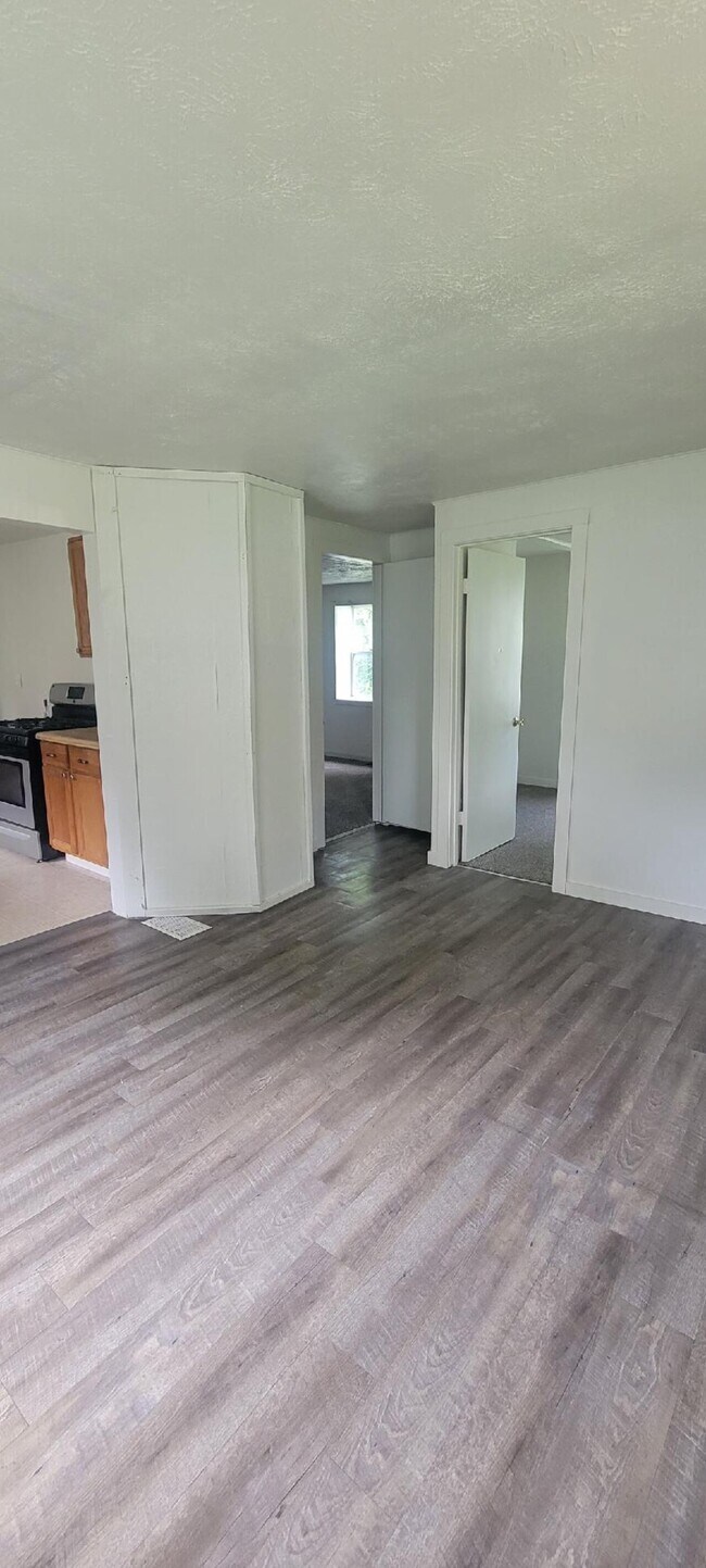 Building Photo - 1554 Willard Ave