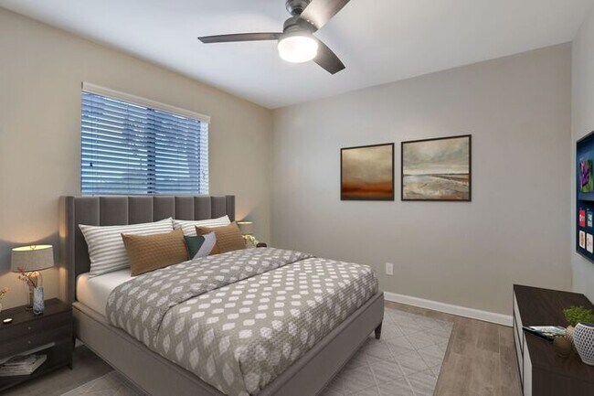 Building Photo - ONE MONTH FREE RENT!! SELECT UNITS!! U of ...