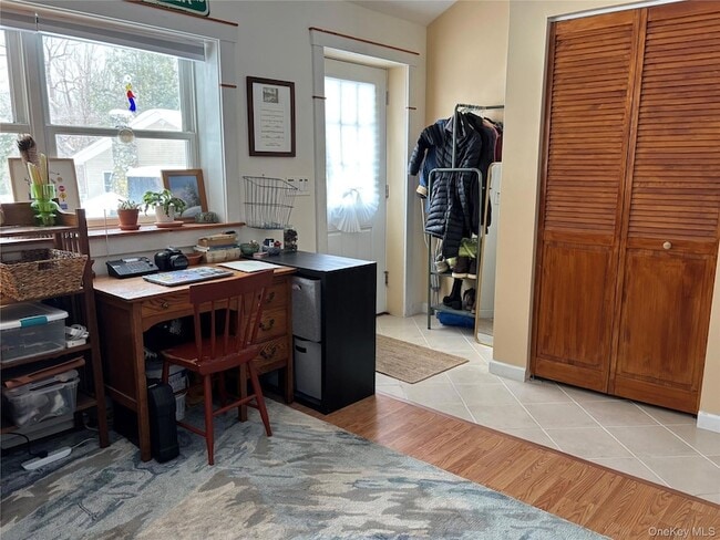 Building Photo - 273 S Rd