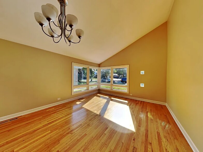 Building Photo - 9051 Forestview Rd