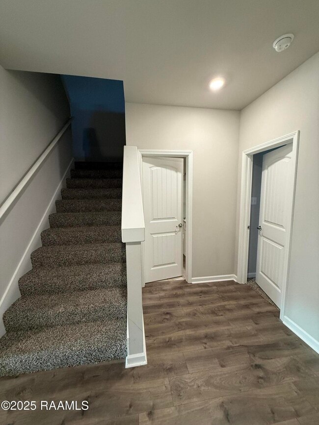 Building Photo - 200 Broussard Hl Dr