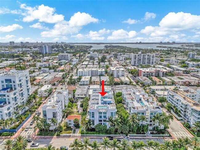Building Photo - 7728 Collins Ave