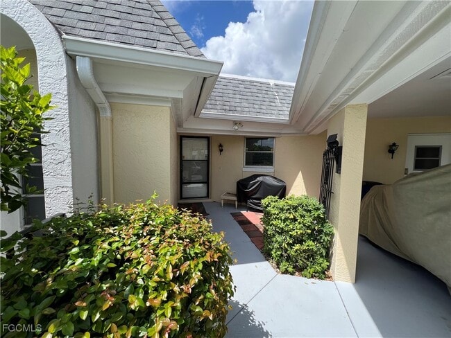 Building Photo - 10 Regency Ct
