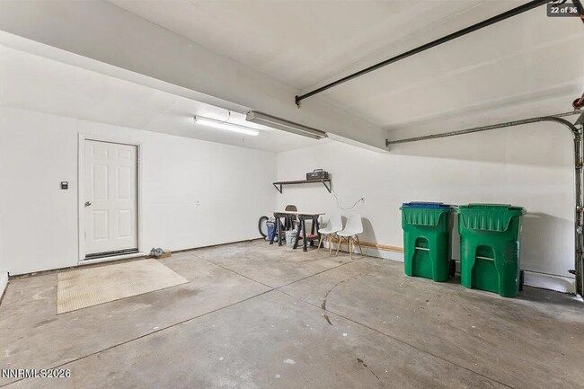 Building Photo - 3907 Village Dr