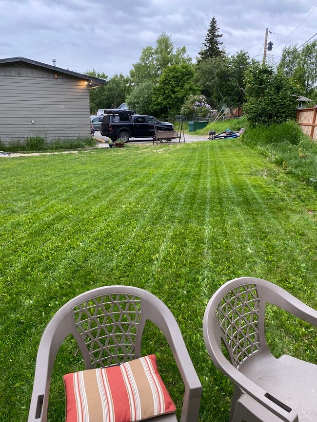 Building Photo - 1832 Dare Ave