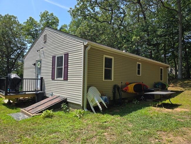 Building Photo - 55 Dogwood Rd