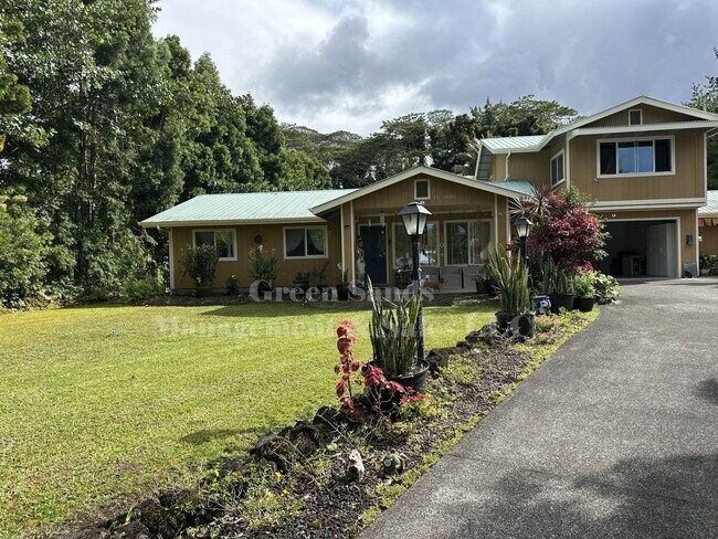 Primary Photo - Gated Home in Hawaiian Paradise Park
