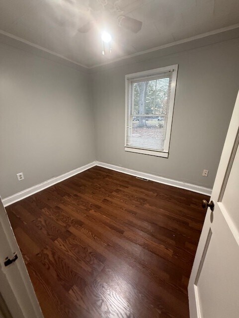 Building Photo - 107 White Oak Rd