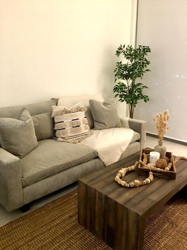 Building Photo - 2000 Metropica Wy