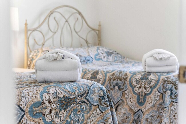 Building Photo - 111A S Yaupon Dr