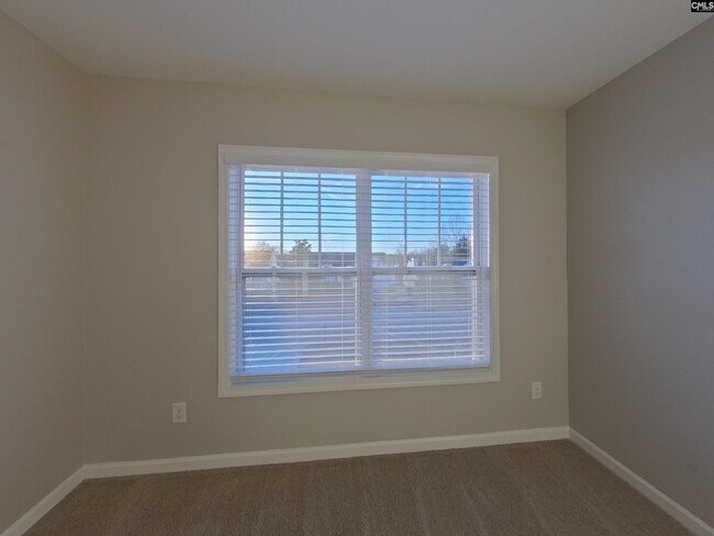 Building Photo - 422 Providence Plantation Cir