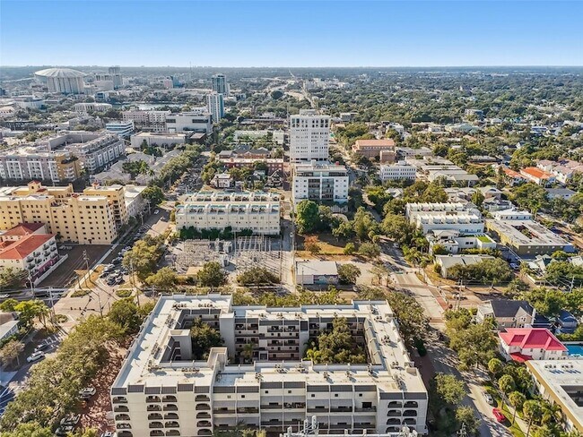 Building Photo - 105 4th Ave NE