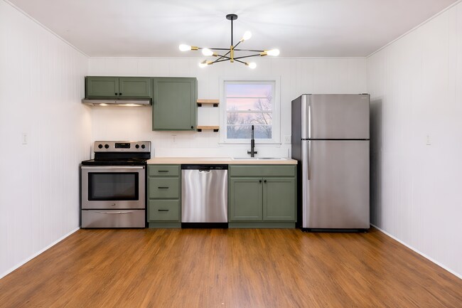 Building Photo - Lawndale