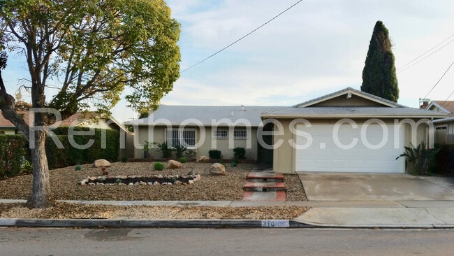 Primary Photo - 310 E Moss St