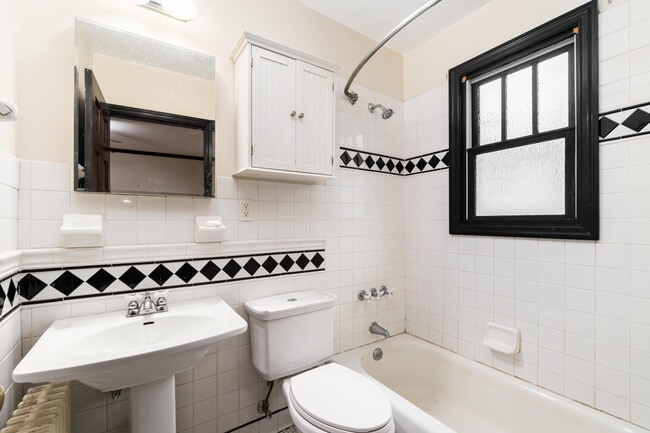 Building Photo - 508 Farrell Dr