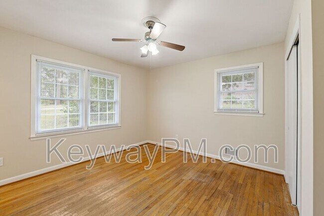 Building Photo - 1001 Beverly Heights Dr