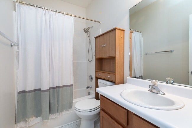 Building Photo - 412 Cline Falls Dr