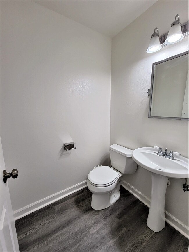 Building Photo - 2553 Lancaster Ct