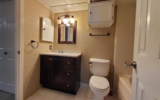 Building Photo - 2300 Old Spanish Trail