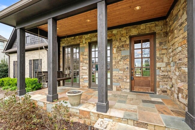 Building Photo - 4603B Lealand Ln