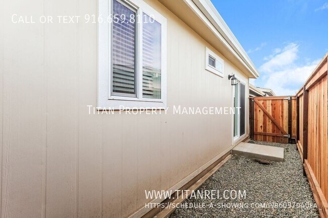 Building Photo - 313 Vandenberg Cir