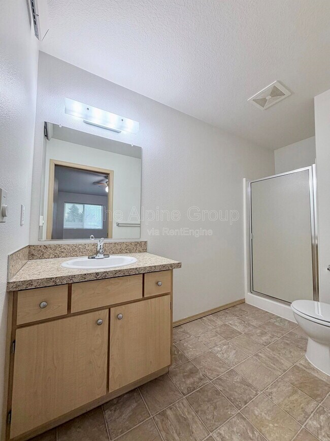 Building Photo - 10020 SW 125th Ave