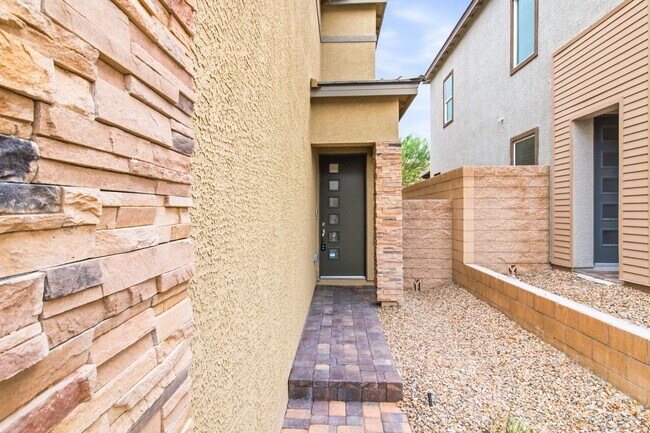 Building Photo - 9763 Mojave Mountain St