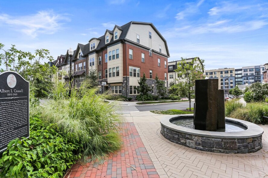 Carver Place community - 1309 S Quinn St