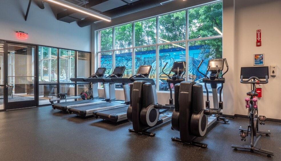 Building Photo - 1590 Elmwood Ave